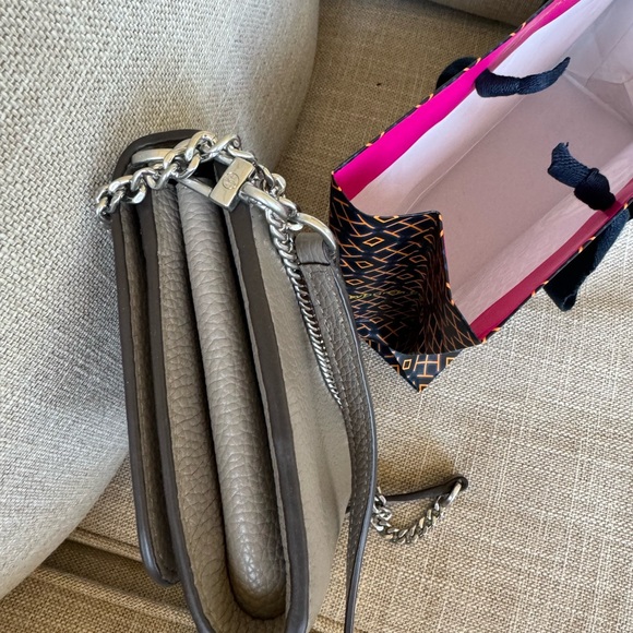 TORY BURCH BRITTEN CHAIN WALLET CROSSBODY NWT SOLD - Picture 16 of 16